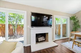20052 Northcrest Square, Cupertino, CA 95014 - Photo 12