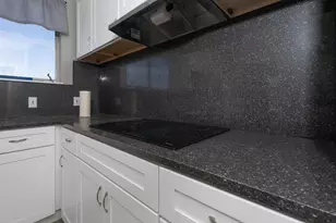 305 Lakeshire Dr, Daly City, CA 94015 - Photo 8