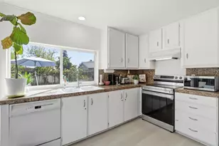 4530 Crocus Dr, San Jose, CA 95136 - Photo 8