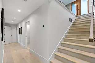 8 Hawkview St, Portola Valley, CA 94028 - Photo 28