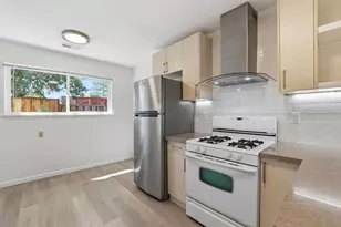 111 Nancy Ct, Mountain View, CA 94041 - Photo 12