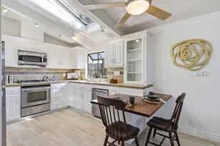 666 Ashbourne Dr, Sunnyvale, CA 94087 - Photo 14