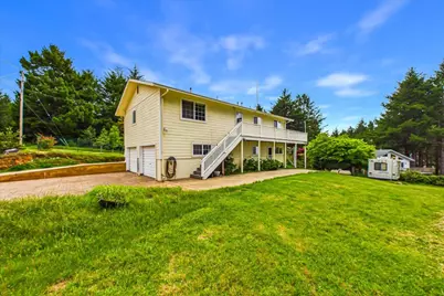 520 Redwood Rd, Whitethorn, CA 95589 - Photo 54