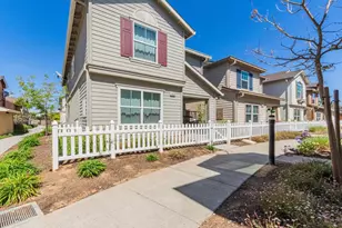 19832 Gabilan View Dr, Salinas, CA 93906 - Photo 2