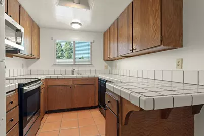 402 Winchester Dr, Watsonville, CA 95076 - Photo 4