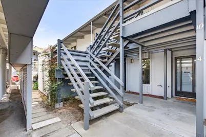 158 Kern St 10, Salinas, CA 93905 - Photo 2
