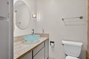 158 Kern St 10, Salinas, CA 93905 - Photo 6