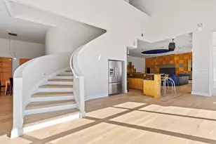 15 Boroughwood Pl, Hillsborough, CA 94010 - Photo 76