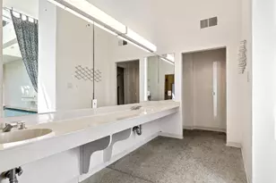 15 Boroughwood Pl, Hillsborough, CA 94010 - Photo 94