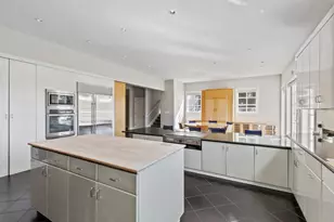 15 Boroughwood Pl, Hillsborough, CA 94010 - Photo 32