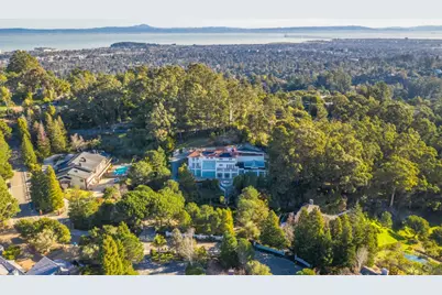 15 Boroughwood Pl, Hillsborough, CA 94010 - Photo 120