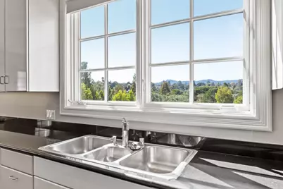 15 Boroughwood Pl, Hillsborough, CA 94010 - Photo 30