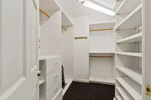 15 Boroughwood Pl, Hillsborough, CA 94010 - Photo 70