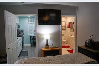 1524 Jasmine St B, San Mateo, CA 94402 - Photo 4