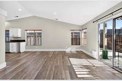 661 Del Mar Dr, Hollister, CA 95023 - Photo 10