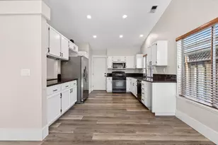 661 Del Mar Dr, Hollister, CA 95023 - Photo 12