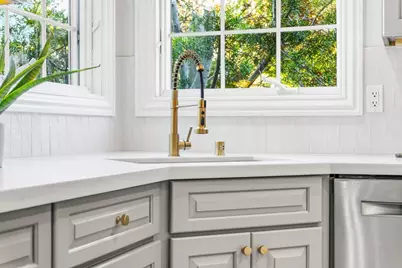 1466 Alvarado Ave, Burlingame, CA 94010 - Photo 20