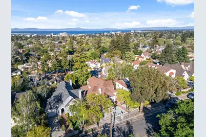 1466 Alvarado Ave, Burlingame, CA 94010 - Photo 66