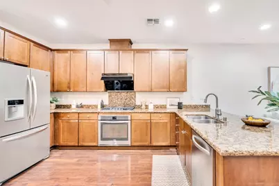 1391 Lee Pl, San Jose, CA 95131 - Photo 8