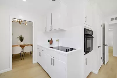 681 Coakley Dr, San Jose, CA 95117 - Photo 14