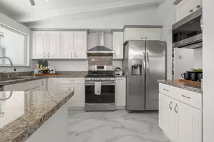 710 Lakechime Dr, Sunnyvale, CA 94089 - Photo 8