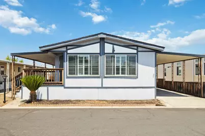 500 W 10th St 79, Gilroy, CA 95020 - Photo 2