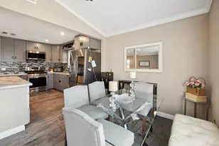 500 W 10th St 79, Gilroy, CA 95020 - Photo 12