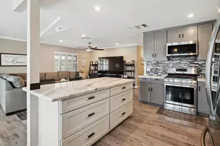 500 W 10th St 79, Gilroy, CA 95020 - Photo 10