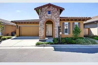 2080 White Oak Dr, Hollister, CA 95023 - Photo 2