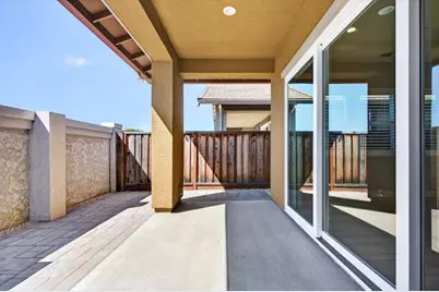 2080 White Oak Dr, Hollister, CA 95023 - Photo 18