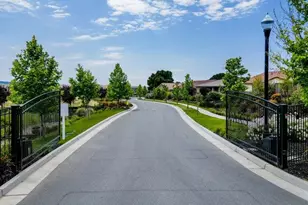 2080 White Oak Dr, Hollister, CA 95023 - Photo 24