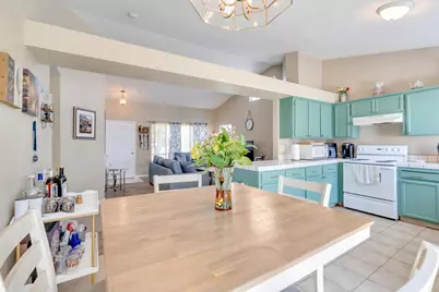 648 Pismo Way, Los Banos, CA 93635 - Photo 14