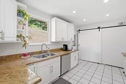 8622 Thermal St, Oakland, CA 94605 - Photo 6