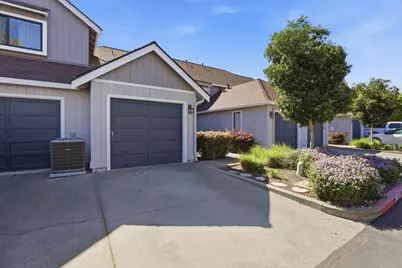 17101 Creekside Cir, Morgan Hill, CA 95037 - Photo 2