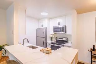 381 Half Moon Ln 209, Daly City, CA 94015 - Photo 6