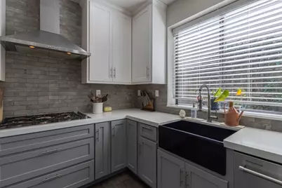 746 Nacional Ct, Salinas, CA 93901 - Photo 12