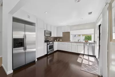 31 Barcelona Cir, Redwood City, CA 94065 - Photo 6