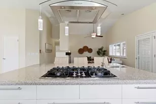 810 Capitola Dr, Hollister, CA 95023 - Photo 12