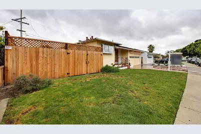 1094 Bermuda Dr, San Mateo, CA 94403 - Photo 2