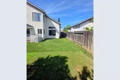 2212 Thurton Dr, Roseville, CA 95747 - Photo 18