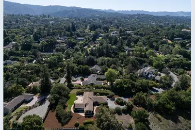 27133 Adonna Ct, Los Altos Hills, CA 94022 - Photo 36