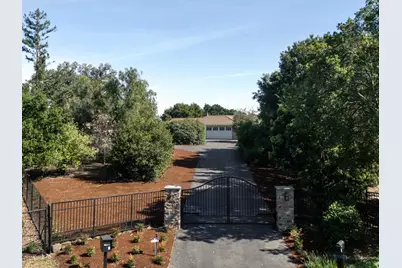 27133 Adonna Ct, Los Altos Hills, CA 94022 - Photo 40