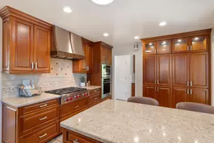 27133 Adonna Ct, Los Altos Hills, CA 94022 - Photo 20