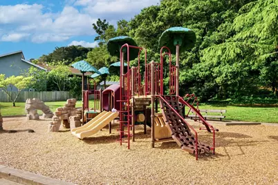 910 Tioga Dr, Millbrae, CA 94030 - Photo 74