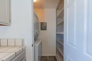 1052 Padre Dr 3, Salinas, CA 93901 - Photo 16