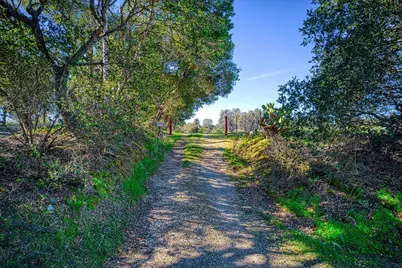 571 Calabasas Rd, Watsonville, CA 95076 - Photo 6
