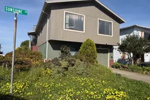 295 Edgewood Dr, Pacifica, CA 94044 - Photo 2