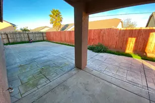 526 Castlerock Ct, Los Banos, CA 93635 - Photo 8