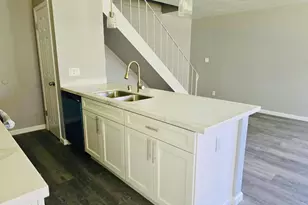 2936 Peachtree Dr 2, Stockton, CA 95203 - Photo 4