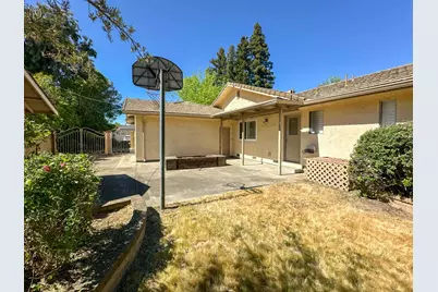 19400 Desiree Ln, Woodbridge, CA 95258 - Photo 12